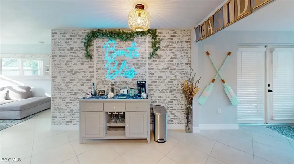 560 E Valley Drive Bonita Springs FL 34134