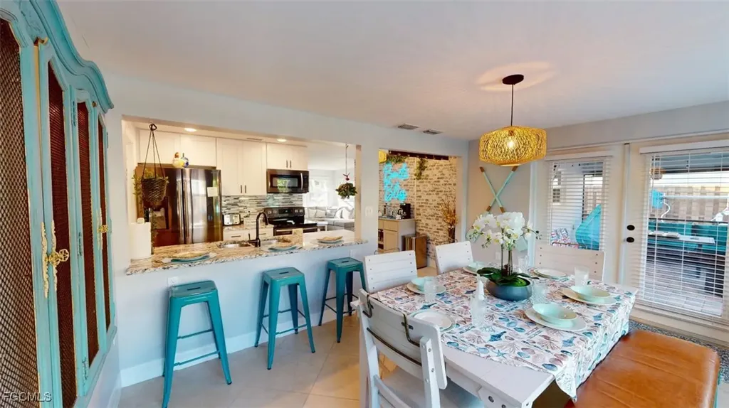 560 E Valley Drive Bonita Springs FL 34134