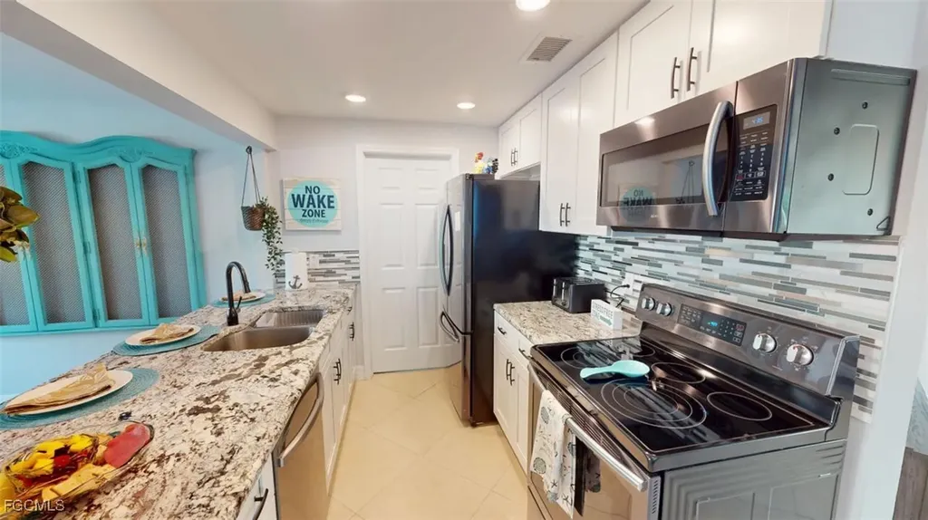 560 E Valley Drive Bonita Springs FL 34134