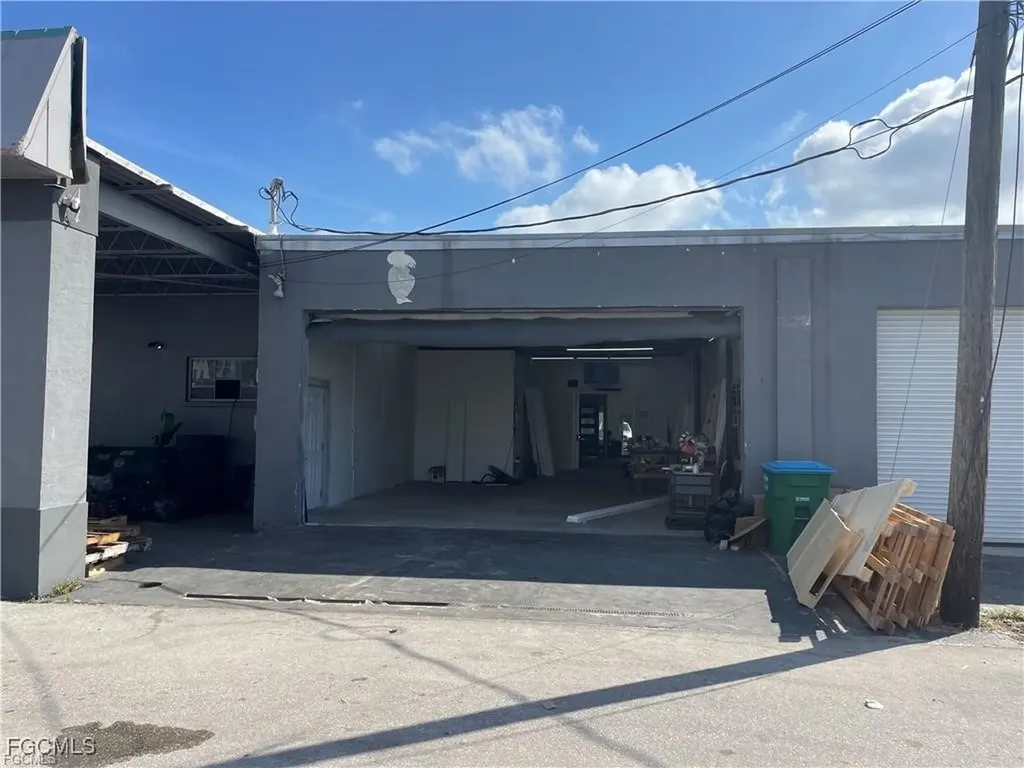 876 Cape Coral Parkway E Cape Coral FL 33904