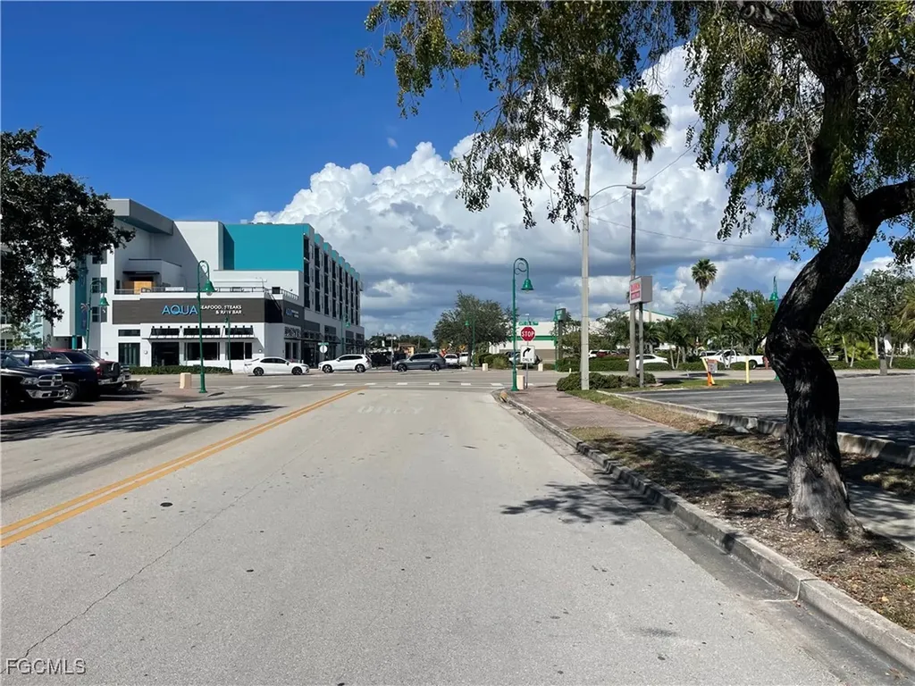 876 Cape Coral Parkway E Cape Coral FL 33904