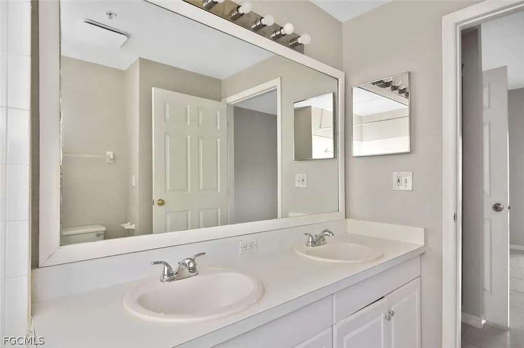 6400 Aragon Way Fort Myers FL 33966