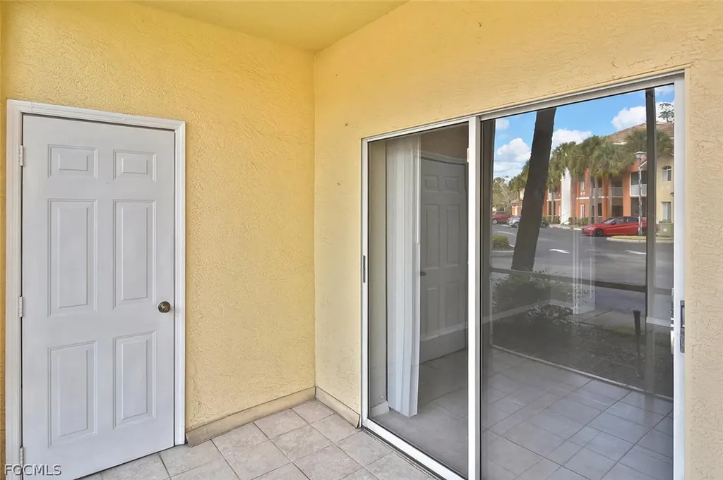6400 Aragon Way Fort Myers FL 33966