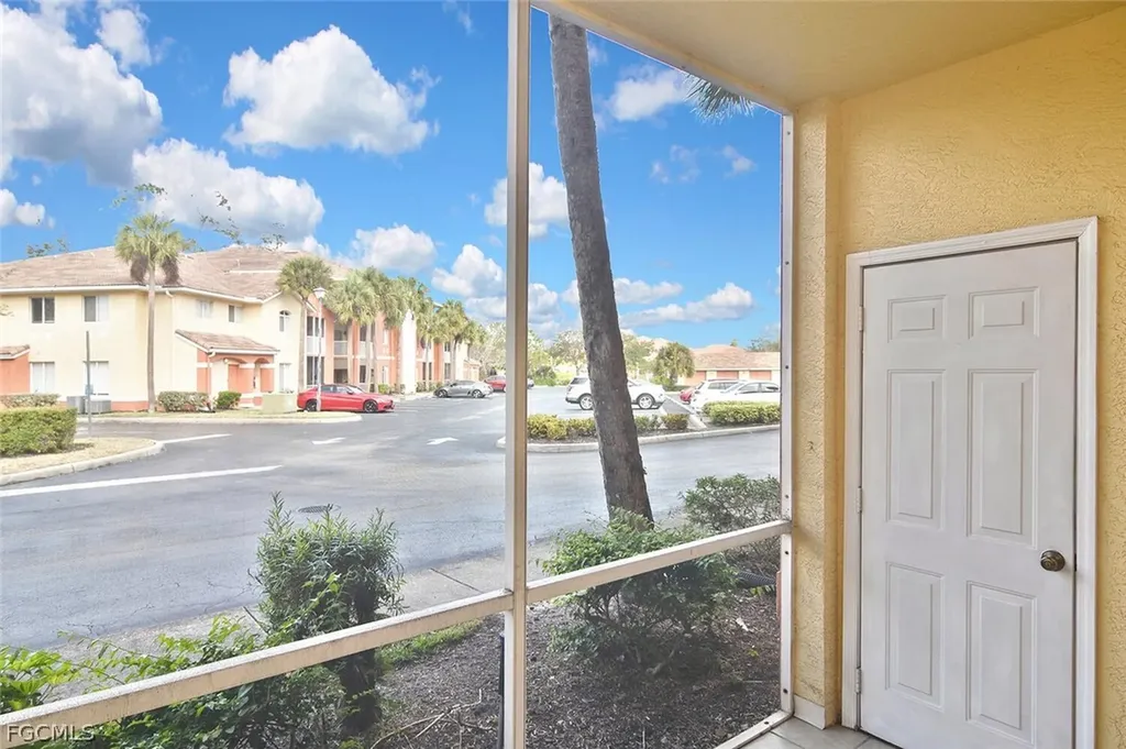 6400 Aragon Way Fort Myers FL 33966