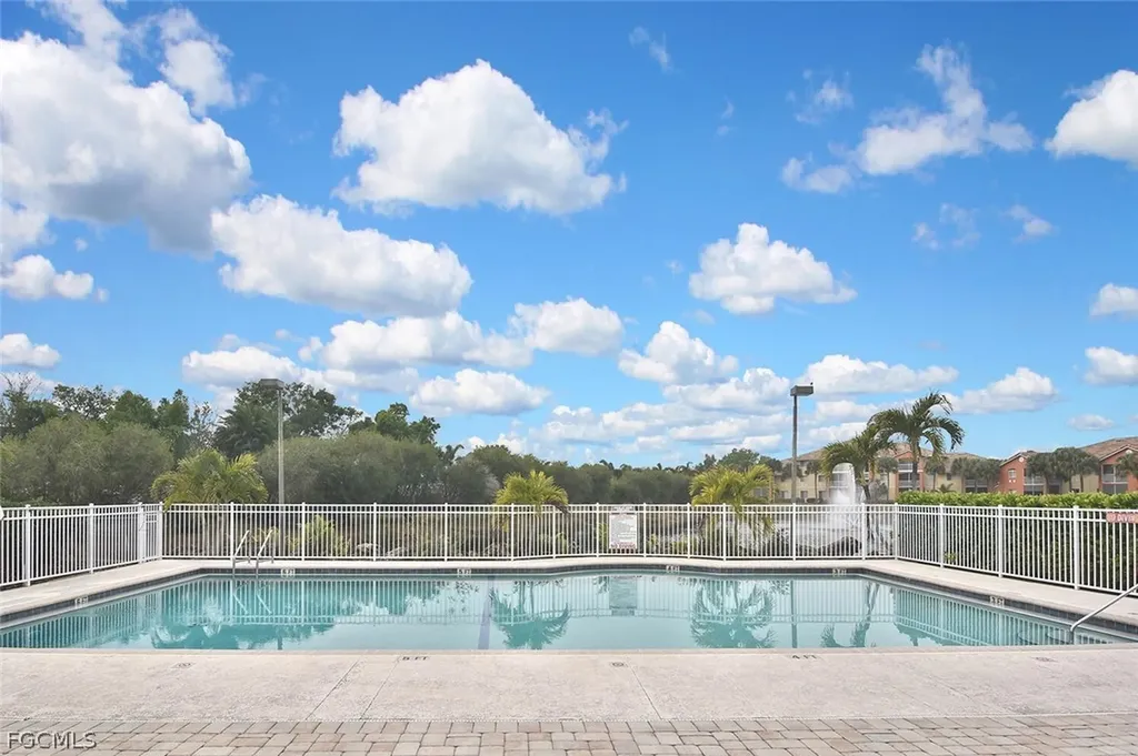 6400 Aragon Way Fort Myers FL 33966