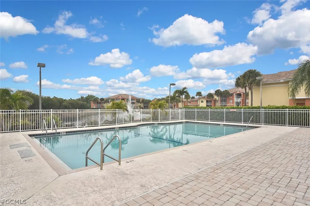 6400 Aragon Way Fort Myers FL 33966
