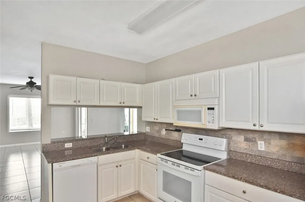 6400 Aragon Way Fort Myers FL 33966