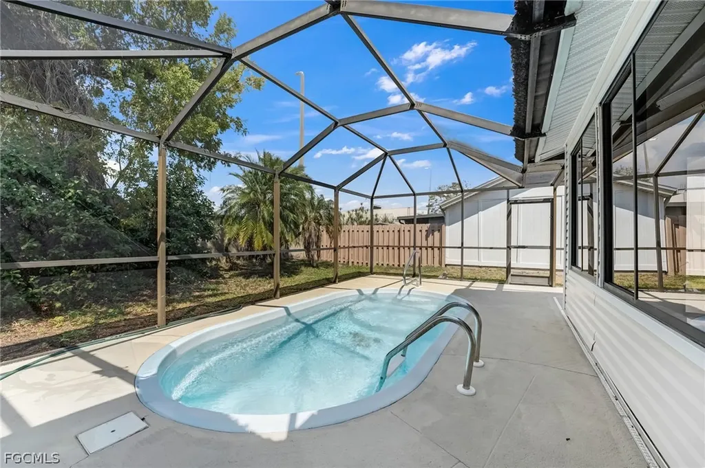 5581 Longleaf Drive North Fort Myers FL 33917
