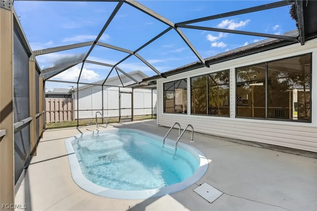 5581 Longleaf Drive North Fort Myers FL 33917