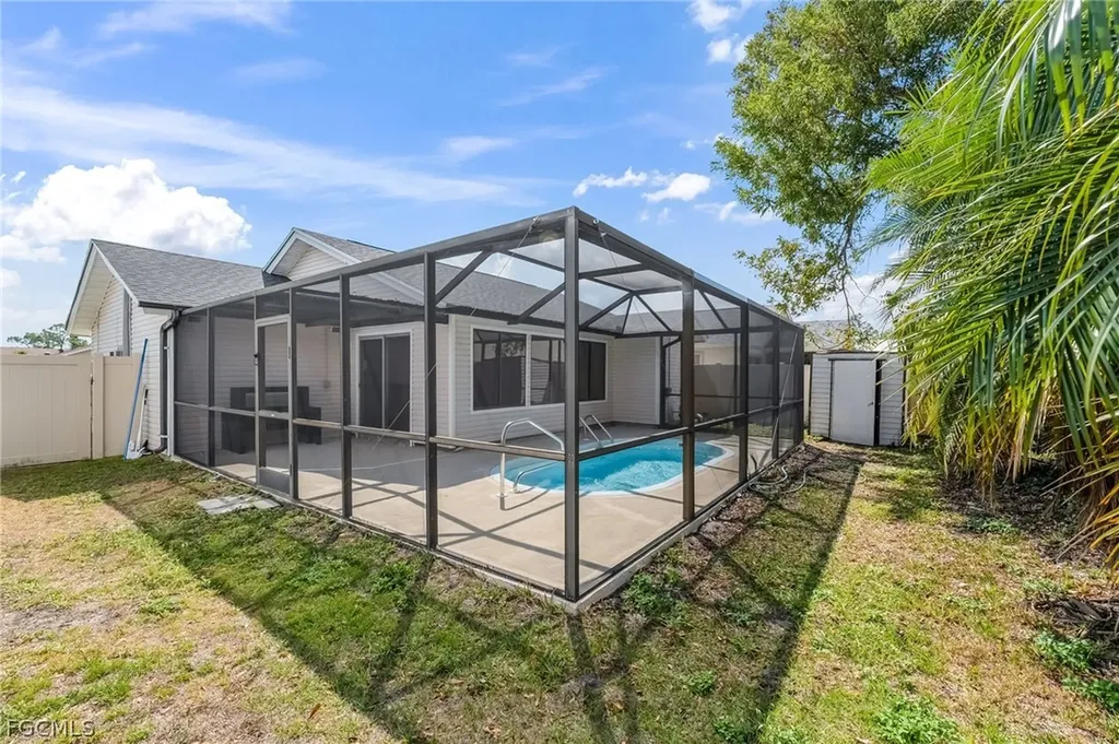 5581 Longleaf Drive North Fort Myers FL 33917
