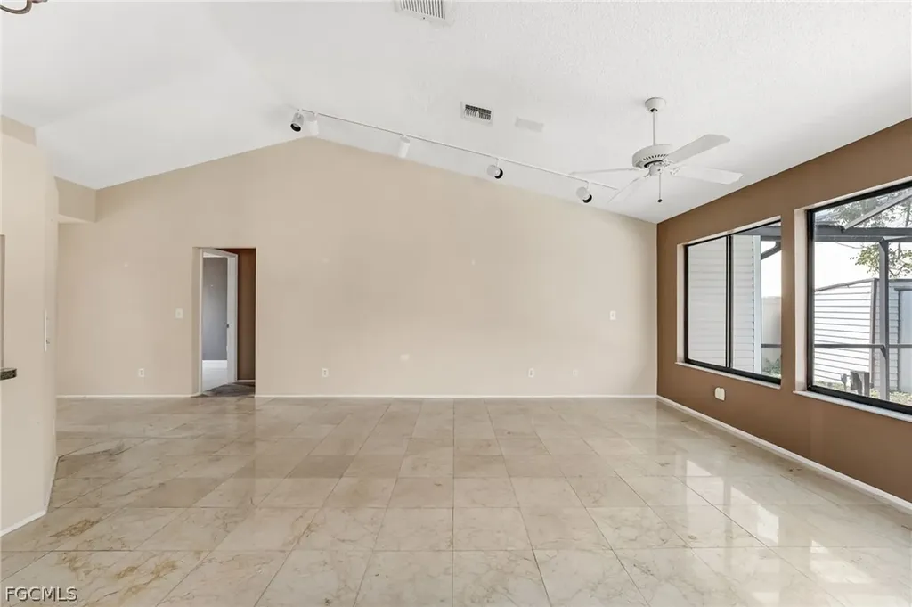 5581 Longleaf Drive North Fort Myers FL 33917