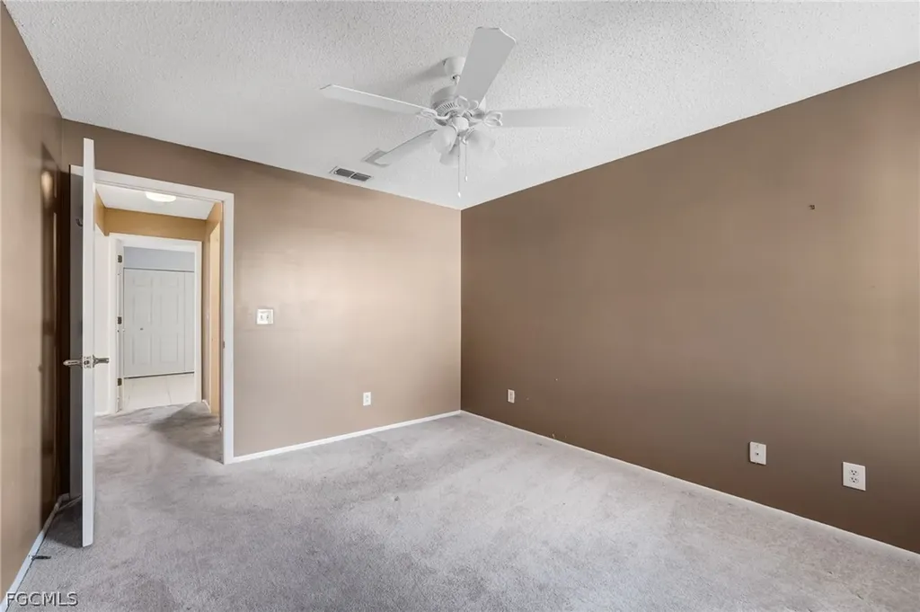 5581 Longleaf Drive North Fort Myers FL 33917