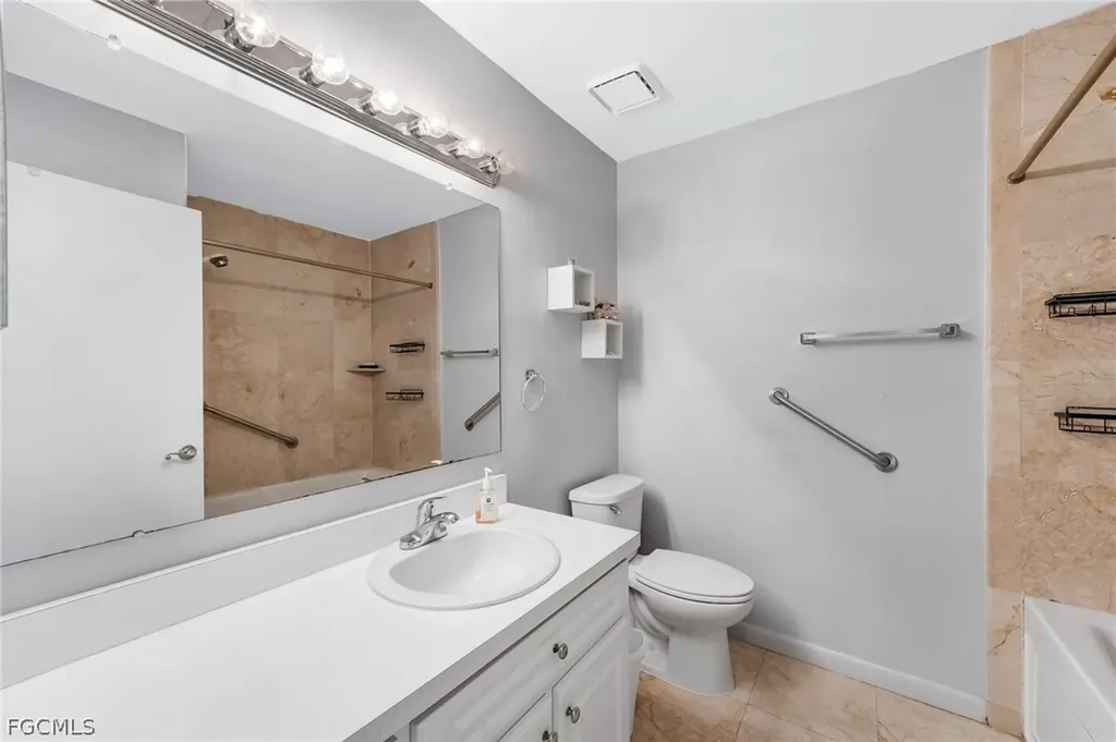 5581 Longleaf Drive North Fort Myers FL 33917