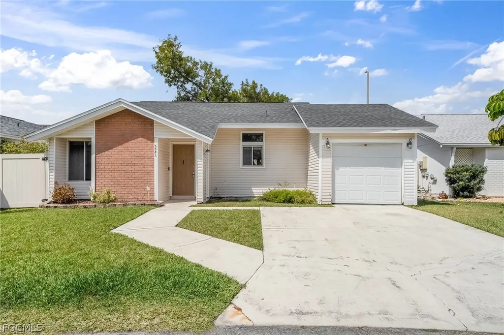 5581 Longleaf Drive North Fort Myers FL 33917