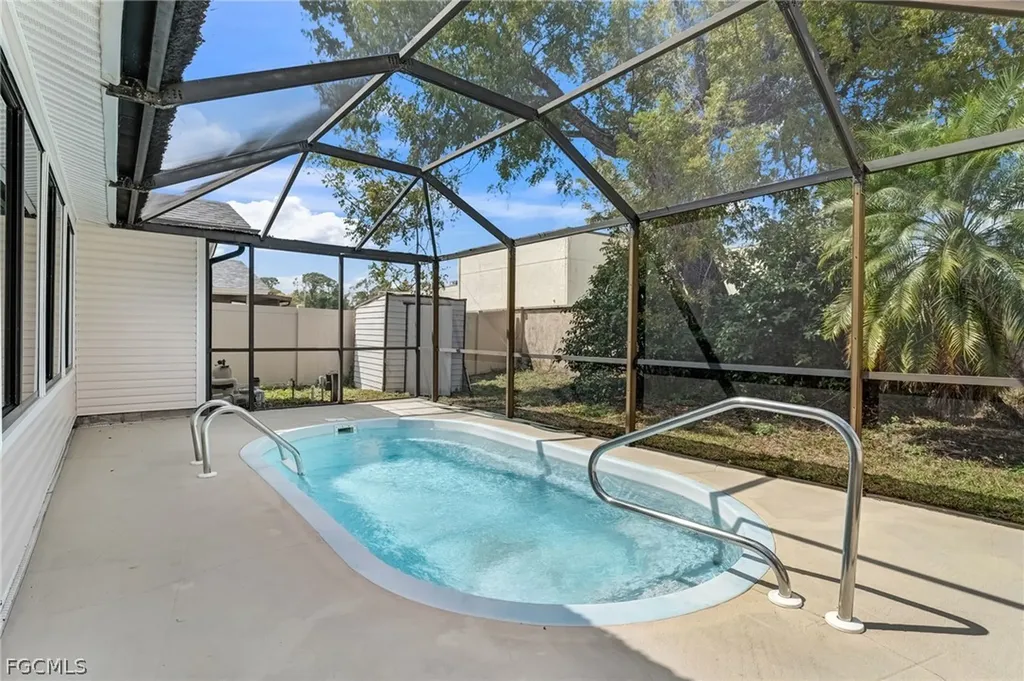 5581 Longleaf Drive North Fort Myers FL 33917