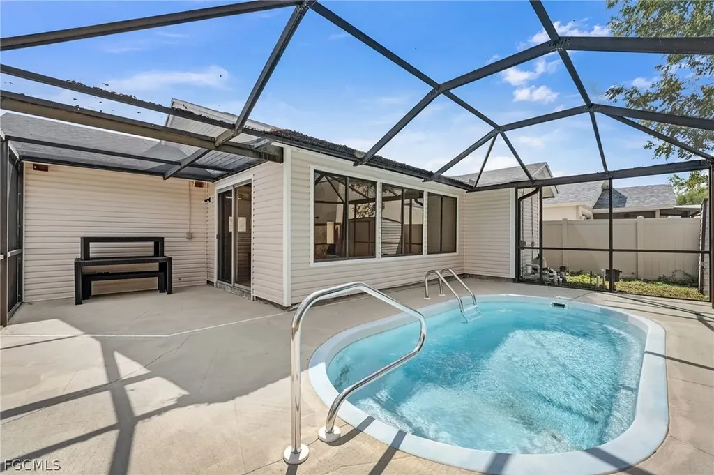 5581 Longleaf Drive North Fort Myers FL 33917