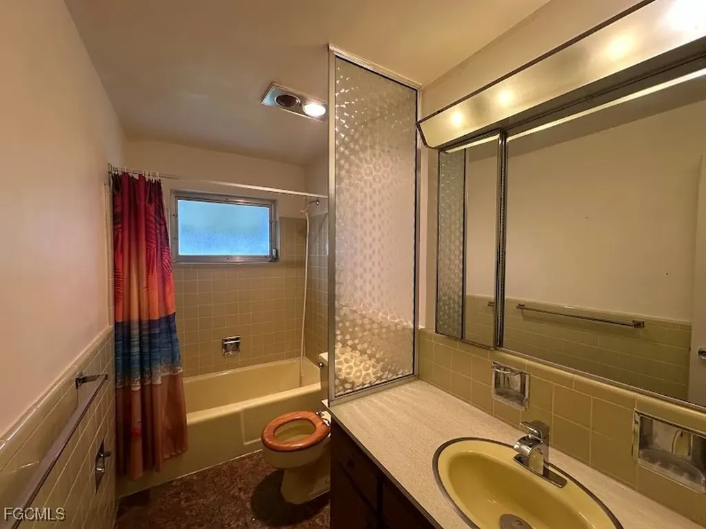 1727 Cornwallis Parkway Cape Coral FL 33904