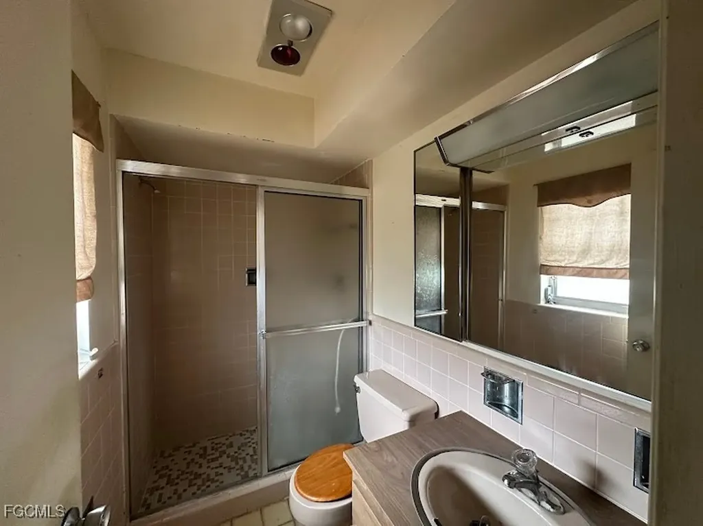 1727 Cornwallis Parkway Cape Coral FL 33904