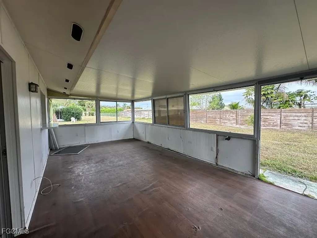 1727 Cornwallis Parkway Cape Coral FL 33904