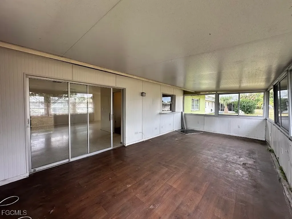 1727 Cornwallis Parkway Cape Coral FL 33904