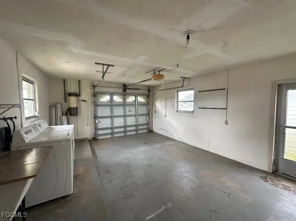 1727 Cornwallis Parkway Cape Coral FL 33904