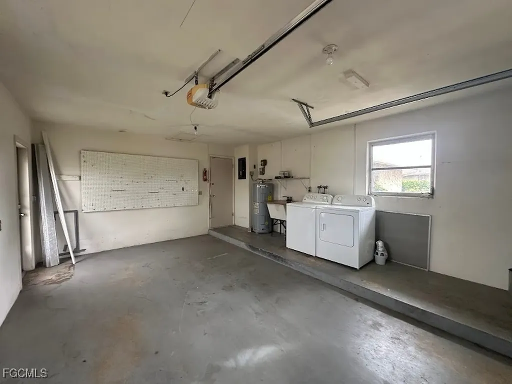 1727 Cornwallis Parkway Cape Coral FL 33904