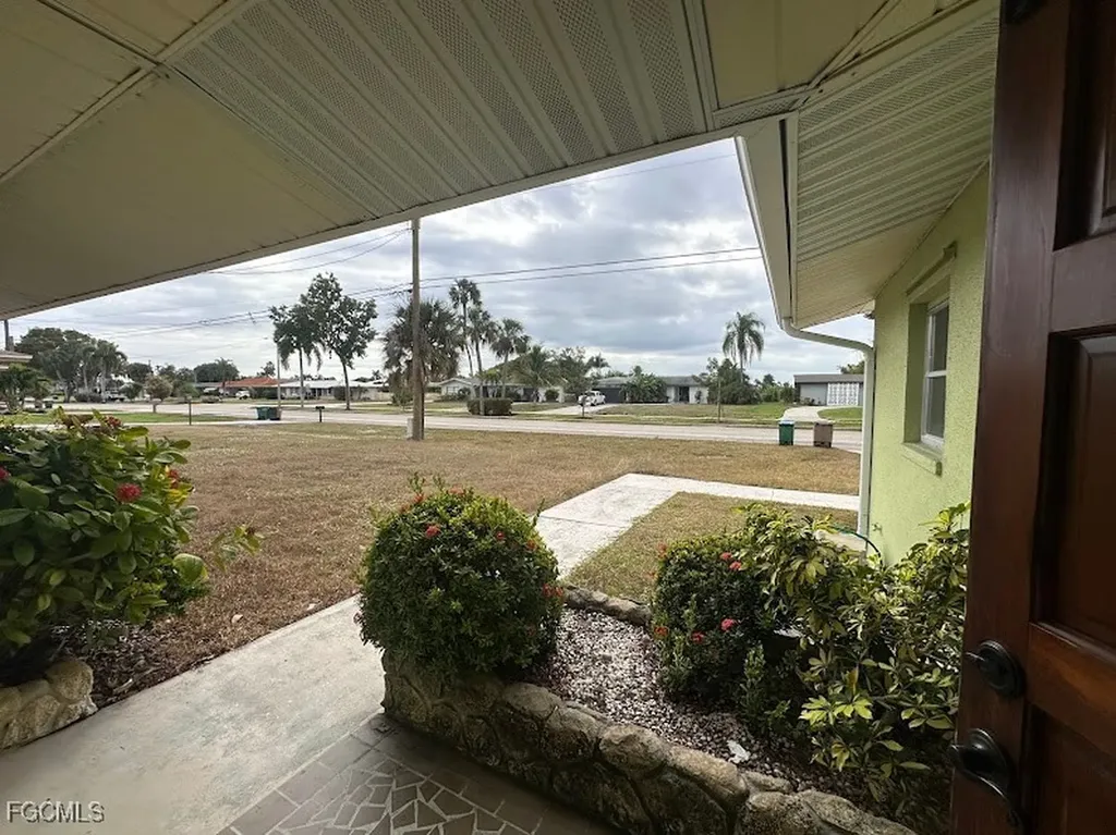 1727 Cornwallis Parkway Cape Coral FL 33904