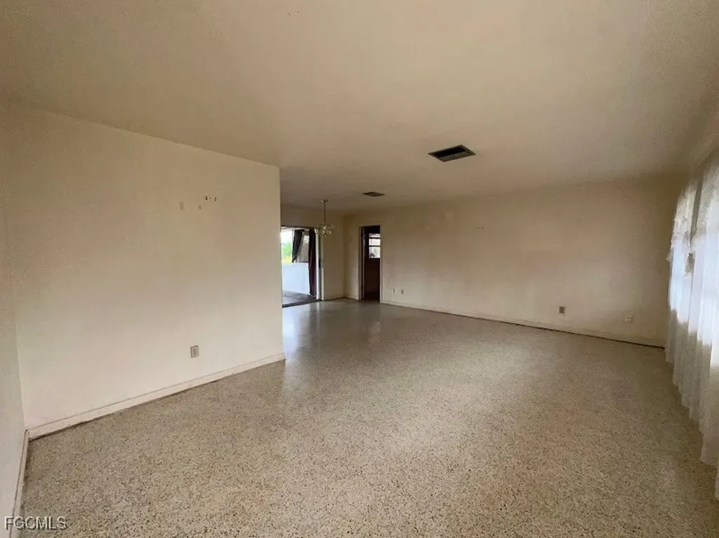 1727 Cornwallis Parkway Cape Coral FL 33904