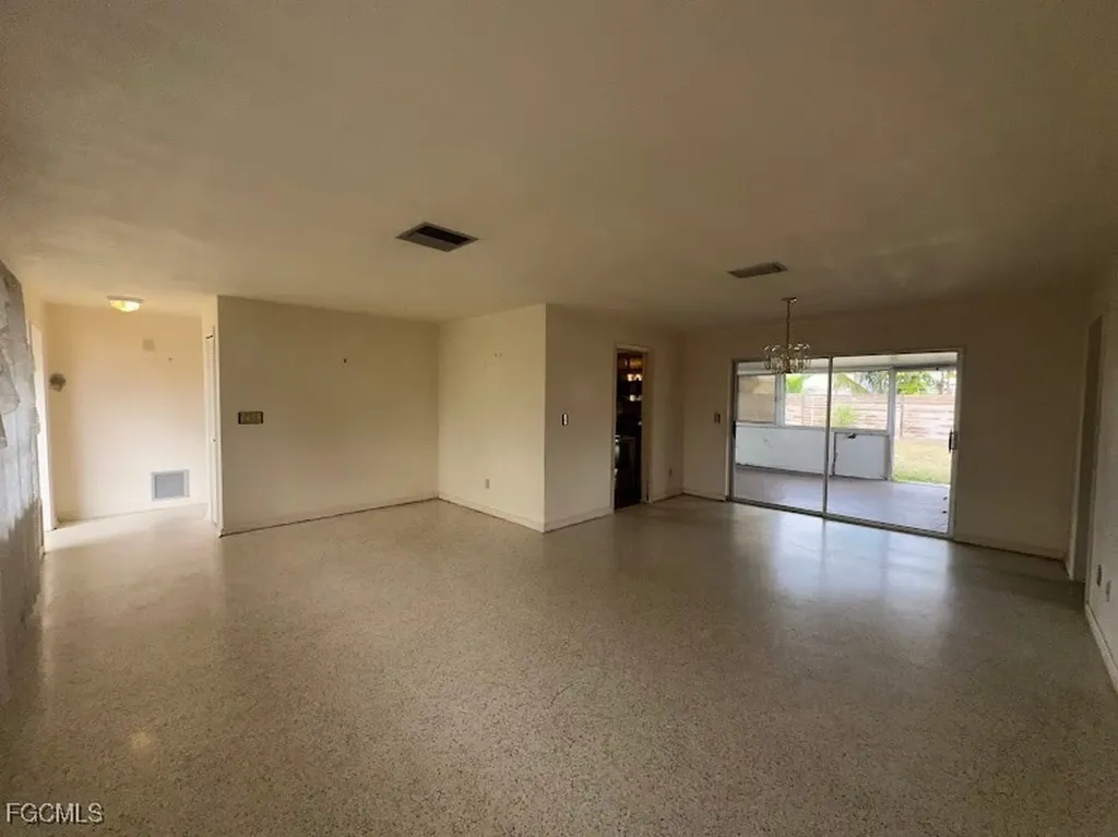 1727 Cornwallis Parkway Cape Coral FL 33904