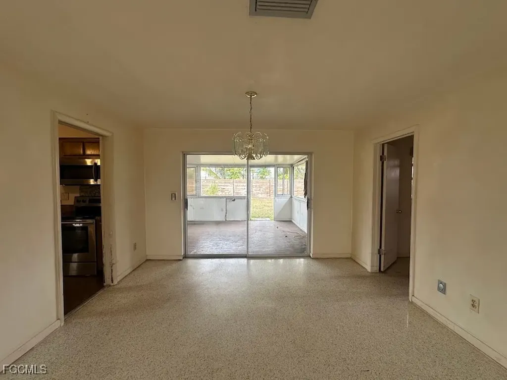 1727 Cornwallis Parkway Cape Coral FL 33904