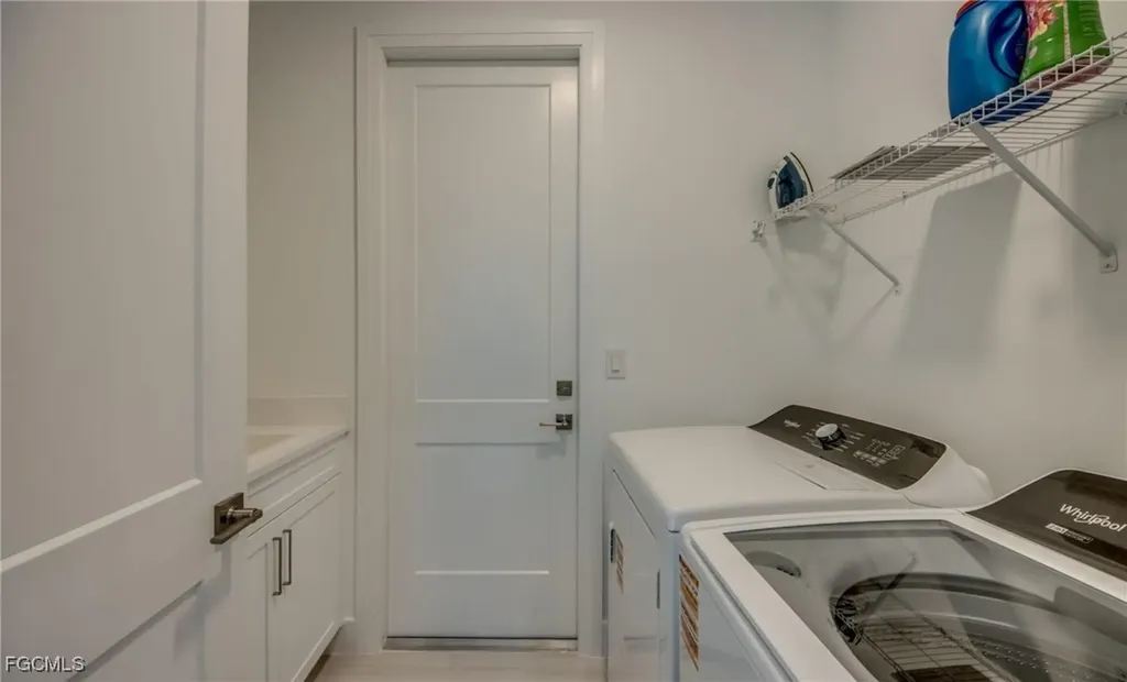 326 SW 31st Terrace Cape Coral FL 33914