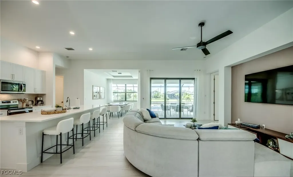 326 SW 31st Terrace Cape Coral FL 33914