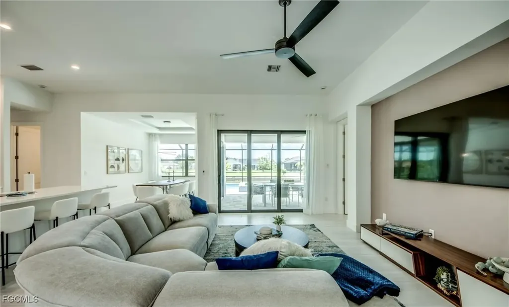 326 SW 31st Terrace Cape Coral FL 33914