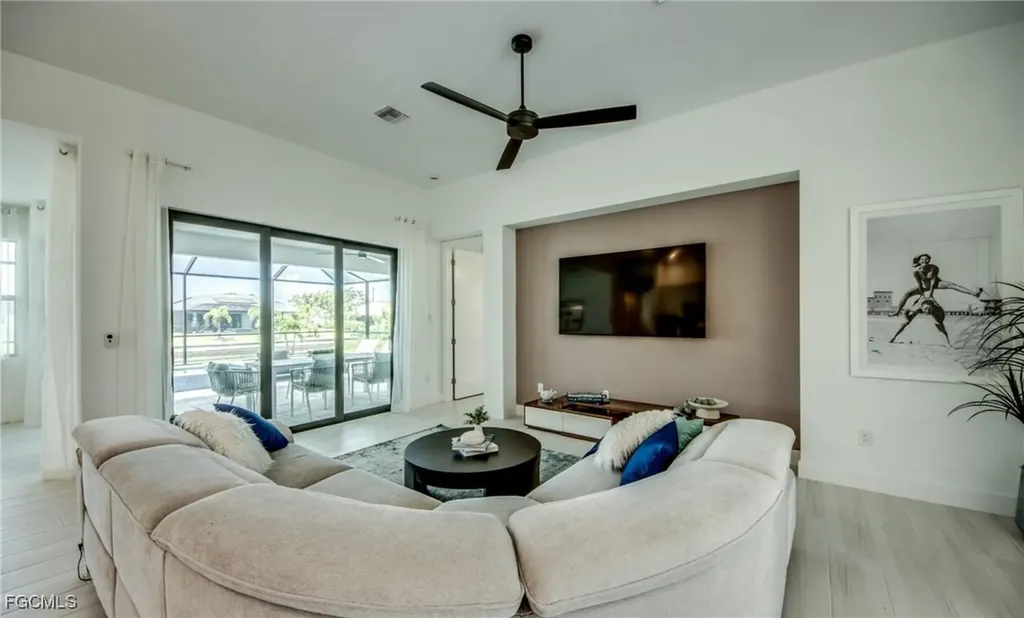 326 SW 31st Terrace Cape Coral FL 33914