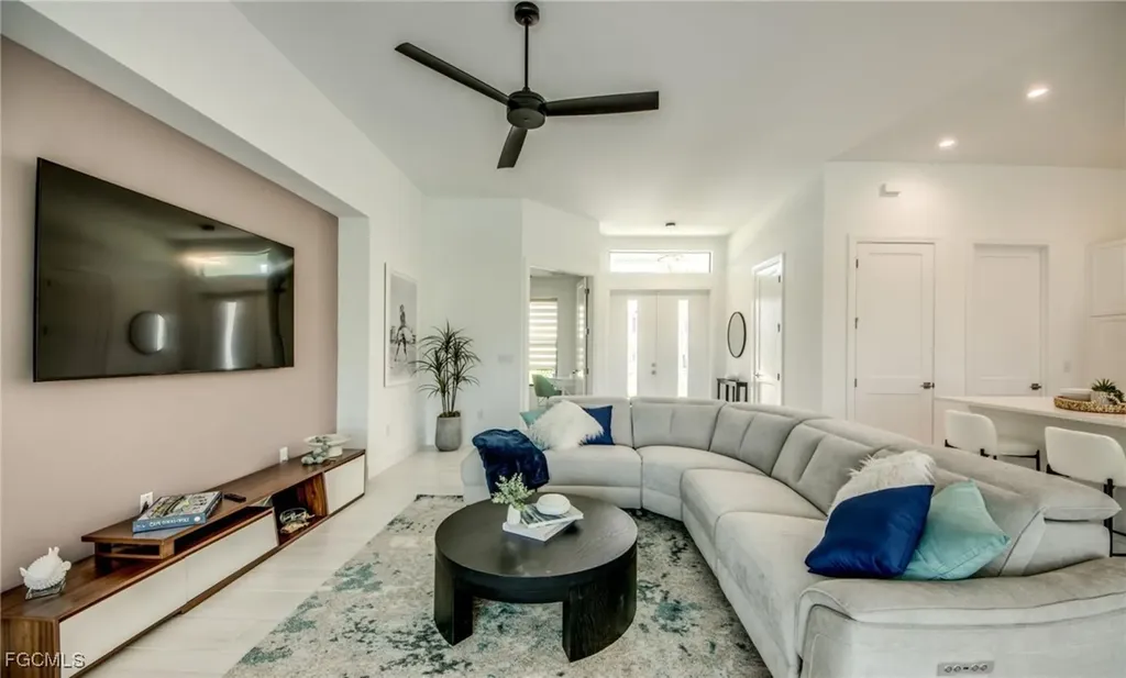 326 SW 31st Terrace Cape Coral FL 33914