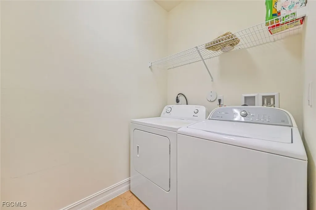 7709 Bristol Circle Naples FL 34120