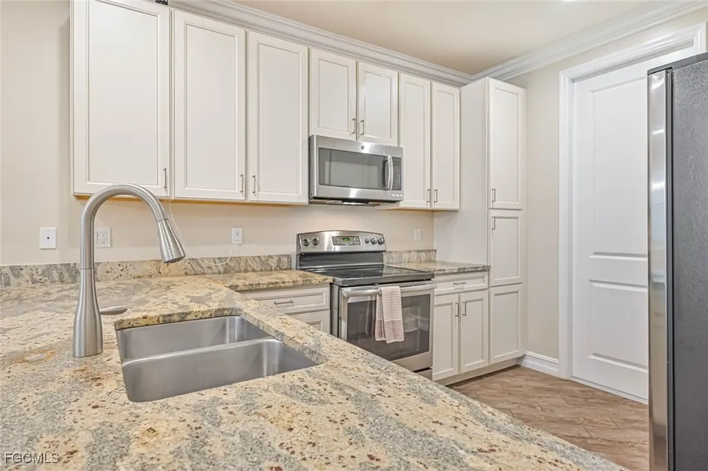 7709 Bristol Circle Naples FL 34120