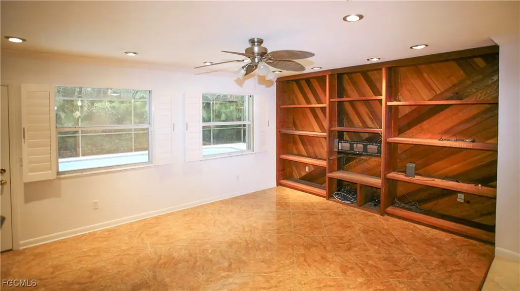1525 Covington Circle E Fort Myers FL 33919