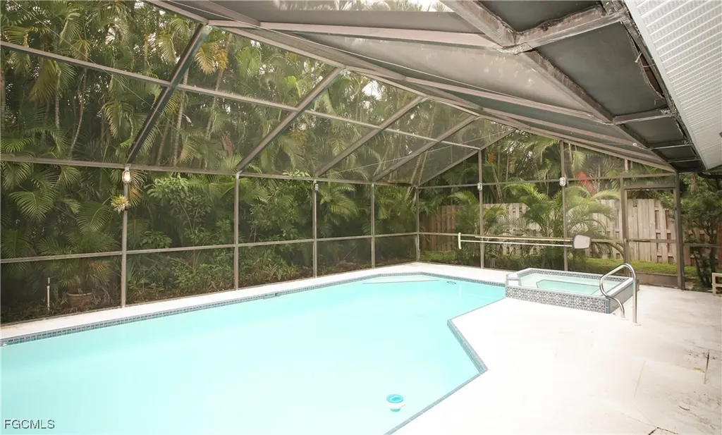 1525 Covington Circle E Fort Myers FL 33919