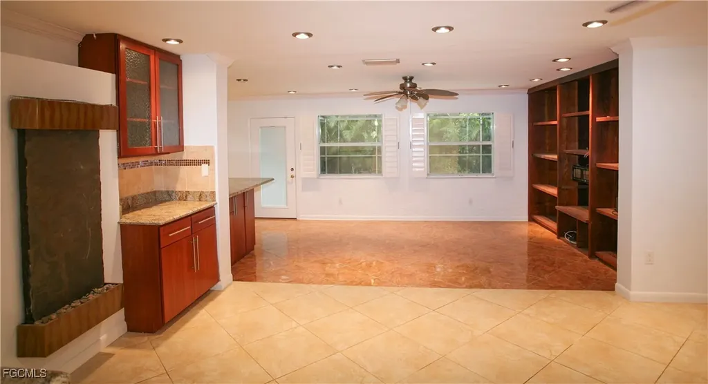 1525 Covington Circle E Fort Myers FL 33919