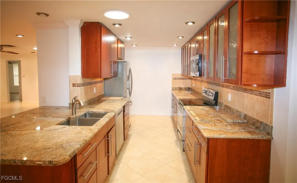 1525 Covington Circle E Fort Myers FL 33919