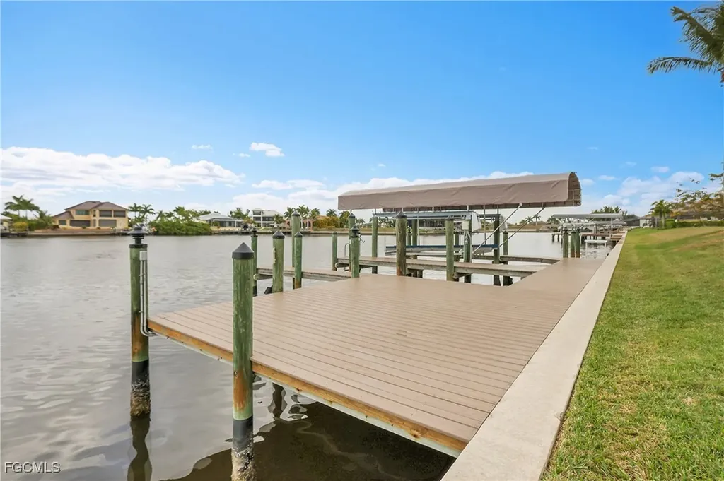 879 W Cape Estates Circle Cape Coral FL 33993