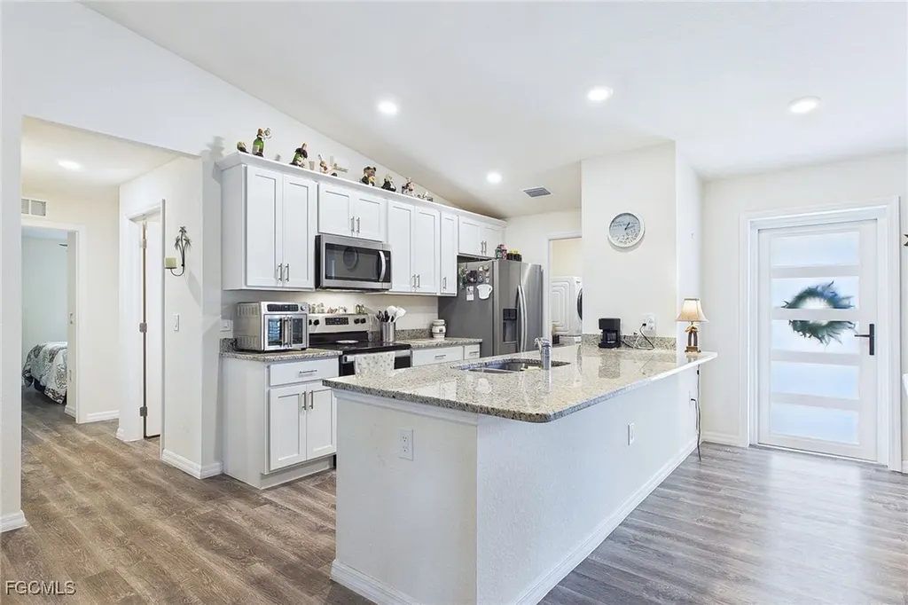 3008 Redwood Lane Labelle FL 33935