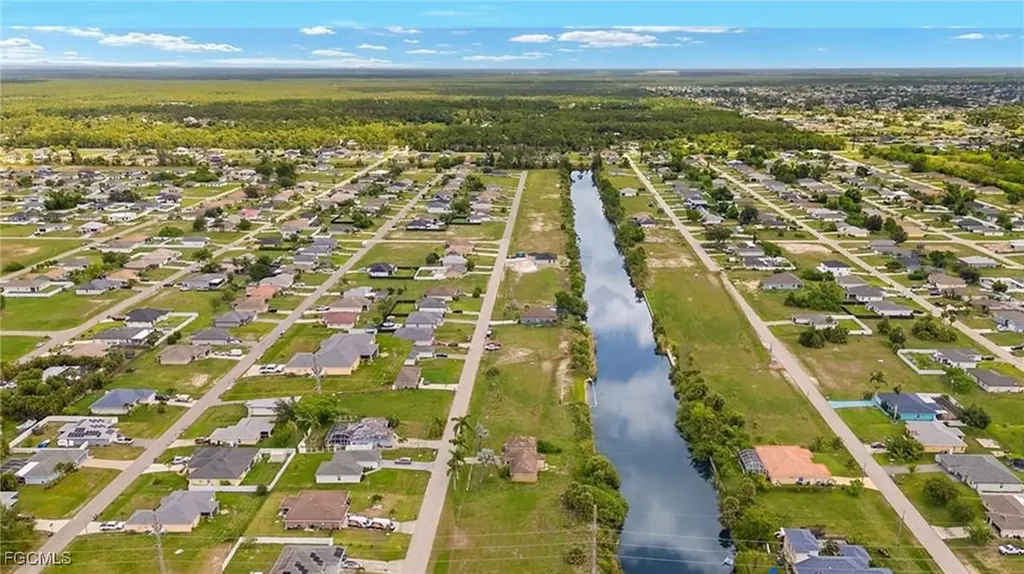2605 NE 5th Place Cape Coral FL 33909