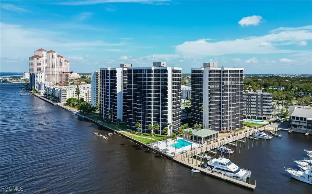 1910 Virginia Avenue Fort Myers FL 33901