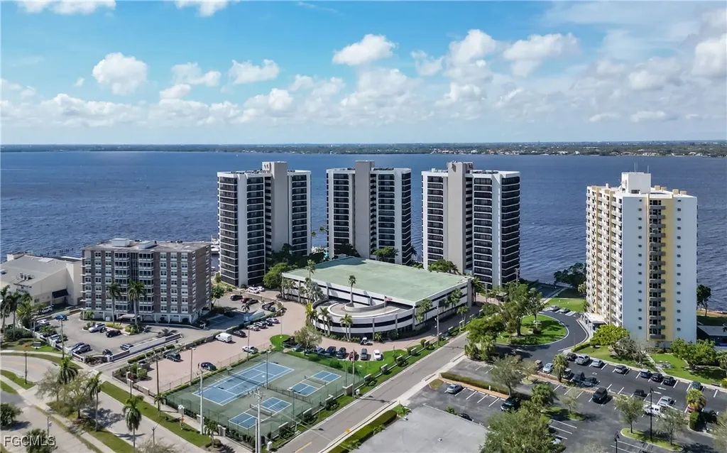 1910 Virginia Avenue Fort Myers FL 33901