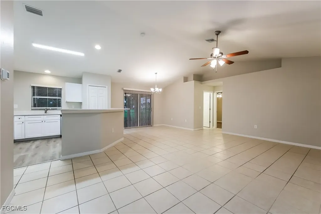 2904 Wanda Avenue S Lehigh Acres FL 33976