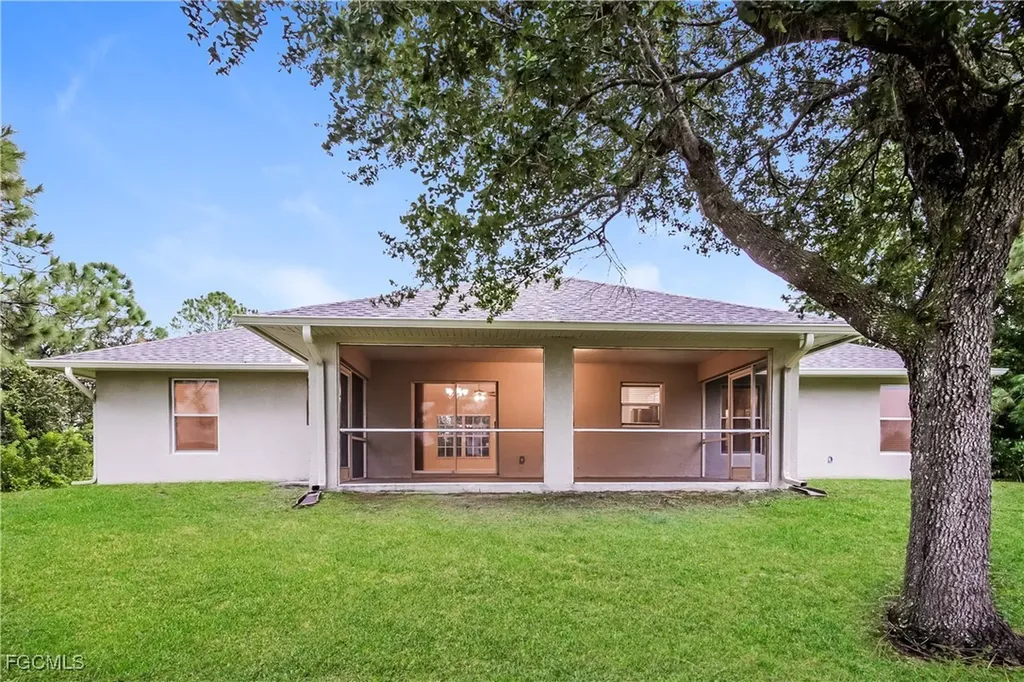 2904 Wanda Avenue S Lehigh Acres FL 33976