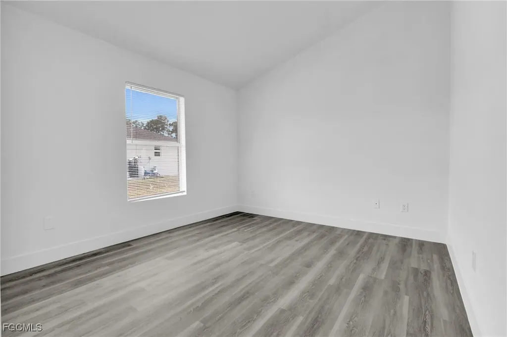 4713/4715 28th Street SW Lehigh Acres FL 33973