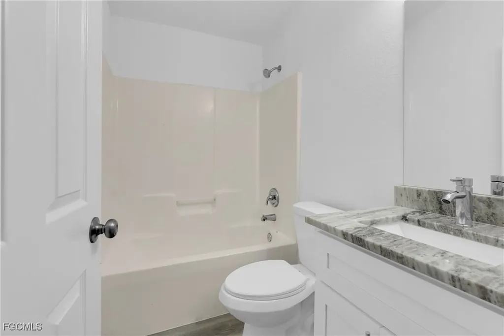 4713/4715 28th Street SW Lehigh Acres FL 33973